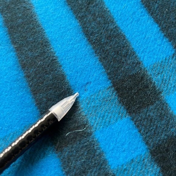 BURBERRY 100% Cashmere Scarf NTW - Picture 6 of 6